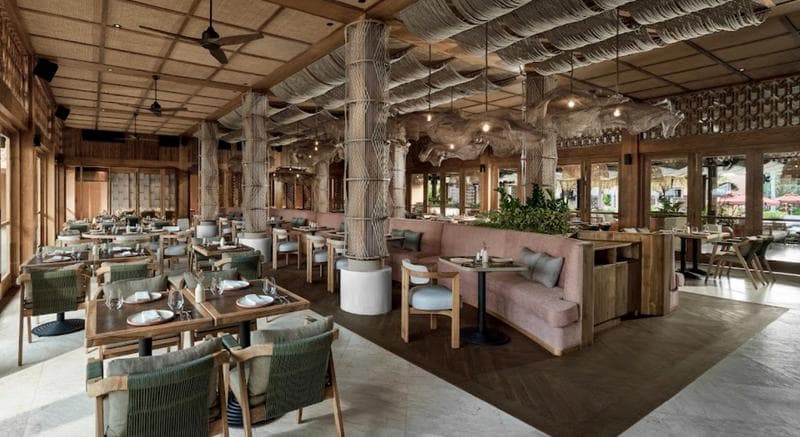 Ina Ré at Desa Kitsuné