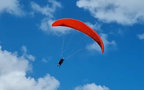 Bali Paragliding and Uluwatu Sunset Private Tour
