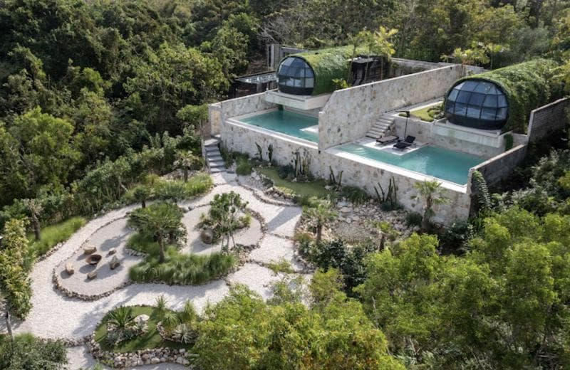 Airship Bali by Alex Villa