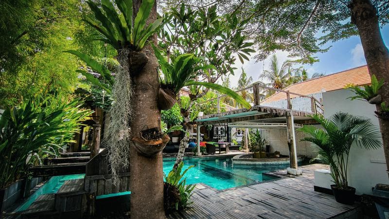 The Sampan Restaurant & Coffee Shop