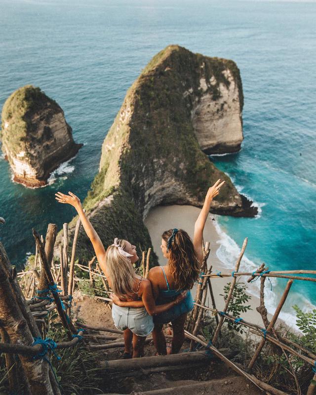 Take A Day Trip To Nusa Penida Island - Photo by @taramichellebrose