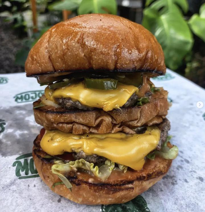 Mojos Burger - Photo by @mojos.burger