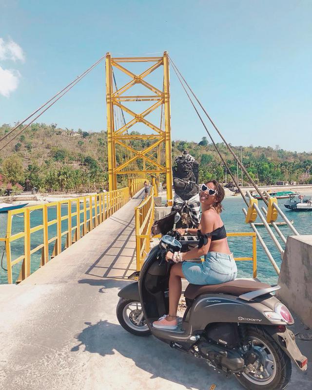 Getting around the Island? - Photo by @jess__vlz