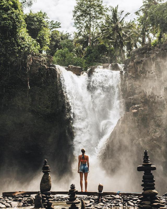 Tegenungan Waterfall - Photo by @taramichellebrose