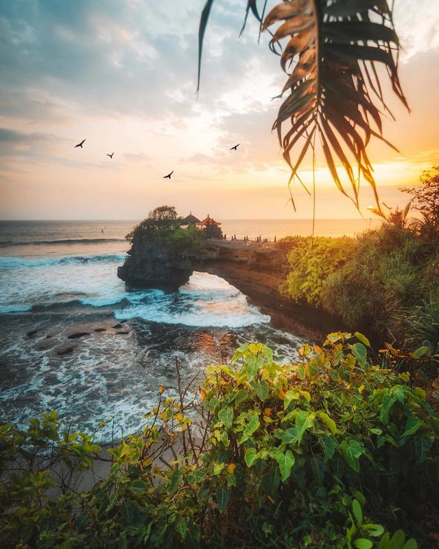 Tanah Lot - Photo by @marthiasid